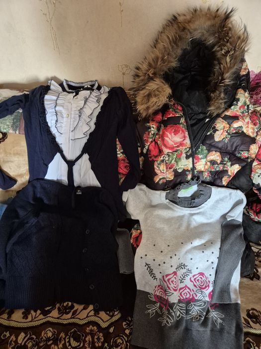 Отдаю одежду детскую для девочек