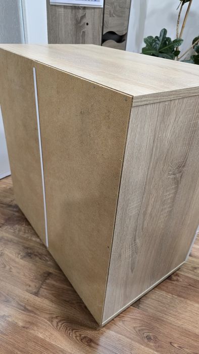 Скрин 67х68х40 размери