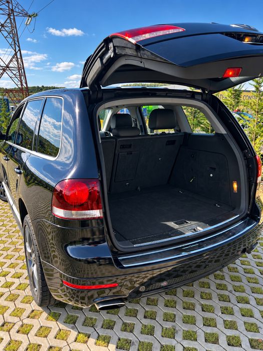 VW Touareg 3.0 TDI R-Line Individual | Pneumatică | Blocante | Revizie completă