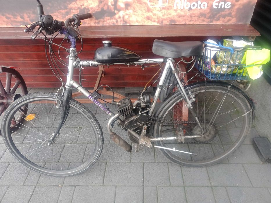 Bicicleta cu motor