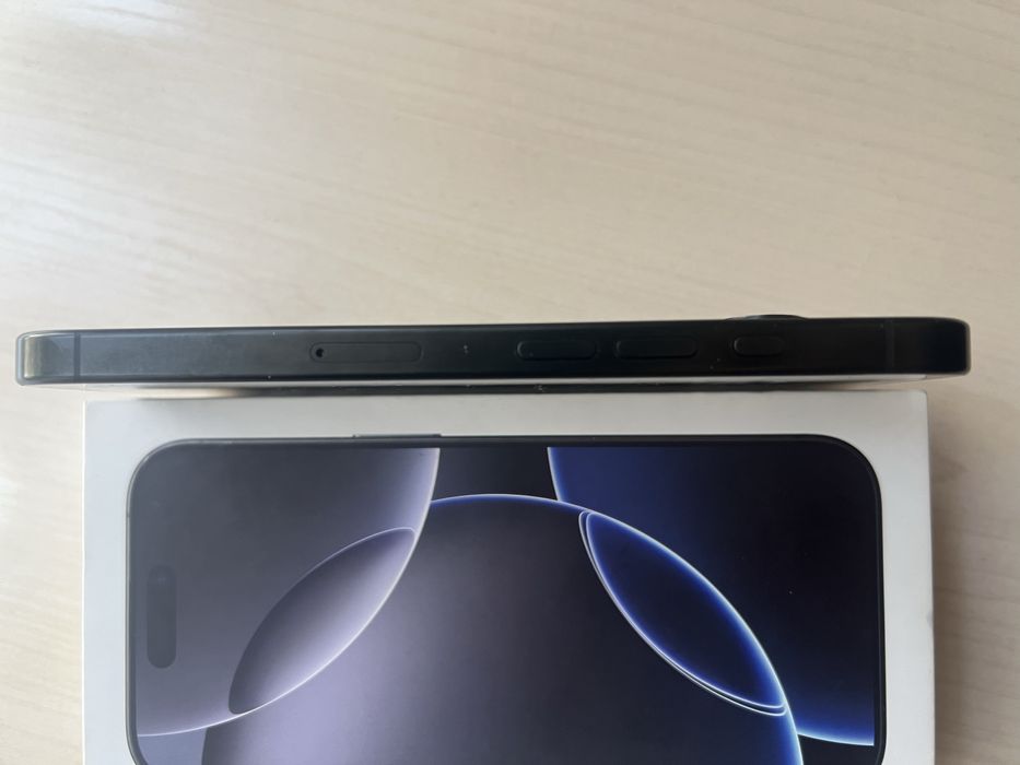 Продам iphone 16 pro