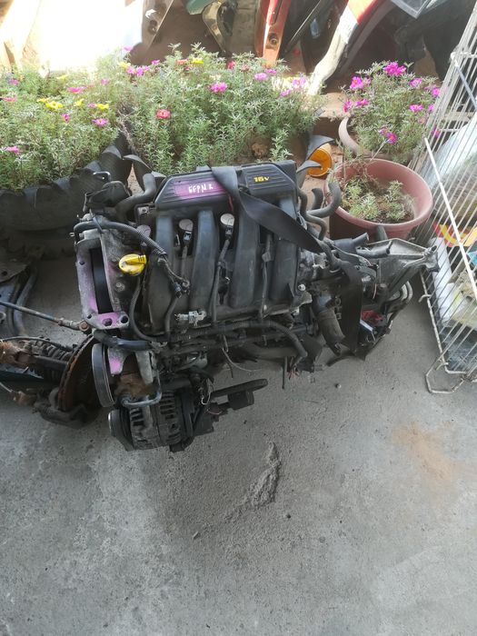 Двигатель на рено Лада Ларгус Опель Фольксваген Пассат Т4 2.4