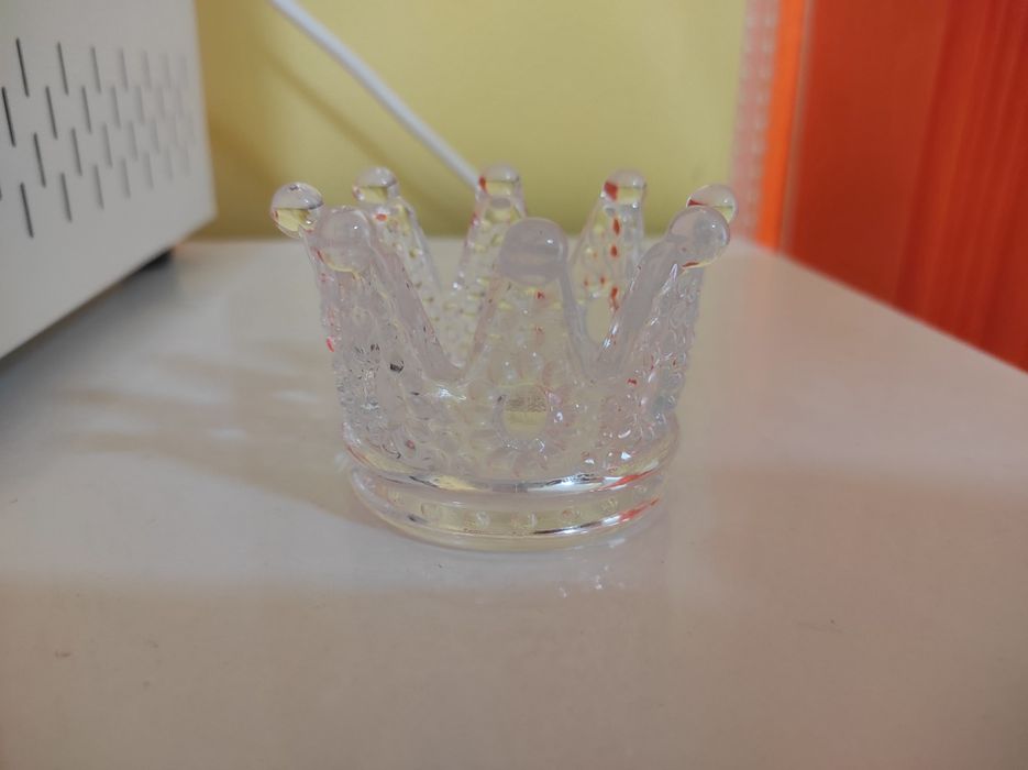 корона/поставка за четки