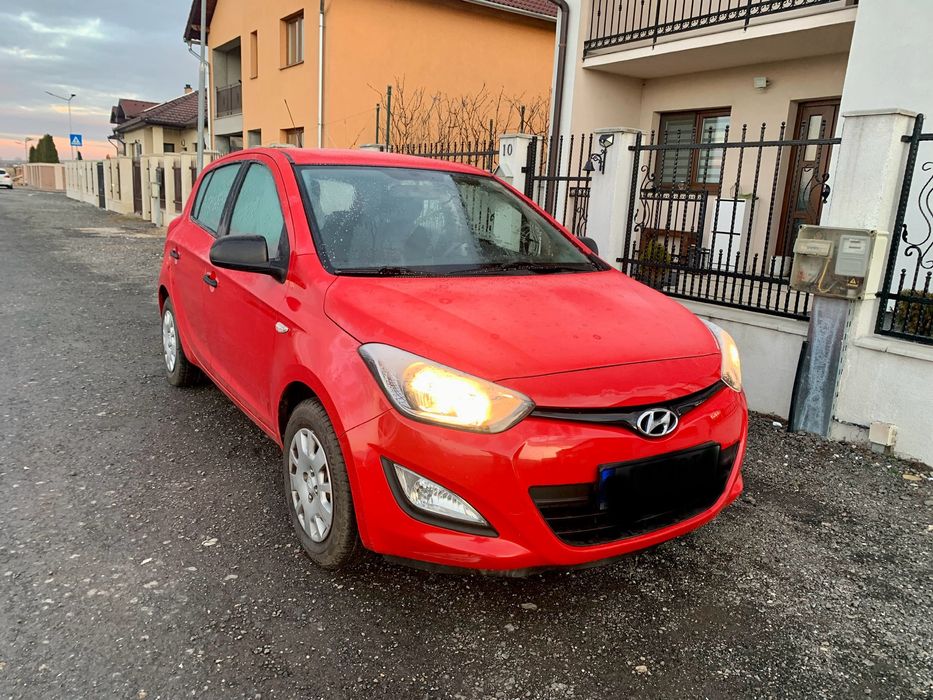 Hyundai i20 benzina an 2012