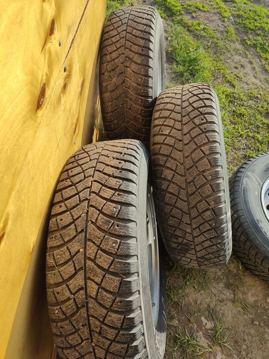 Зимнии колёса на Ниву