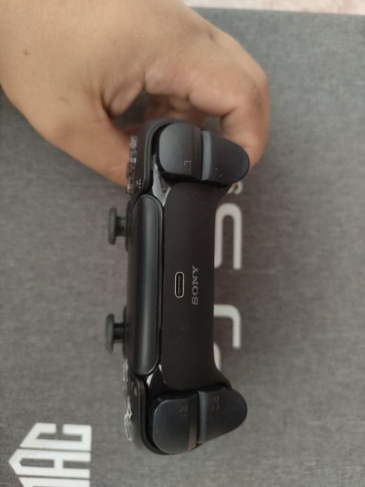 Продаю сумку для Ps 5 slim и 2 джостика для ps 5