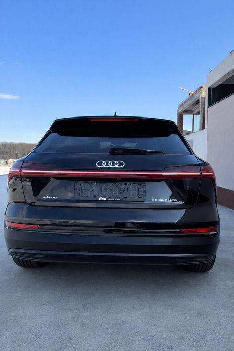 Audi E-tron 55 quattro