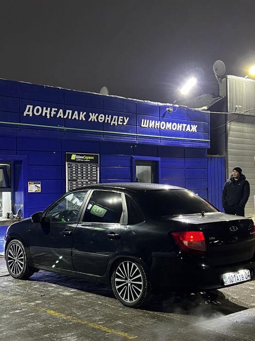 215/45/17 всесезонка