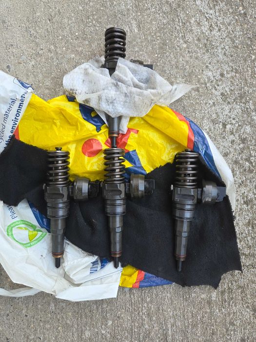 Injectoare VW Pompe Duze cod motor BLS