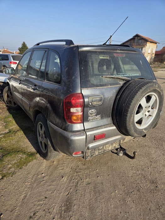 Toyota RAV4 2.0D D-4D (116 кс) На части