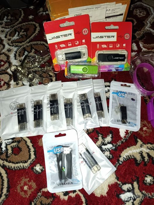 Usb 32gb, 64gb bor