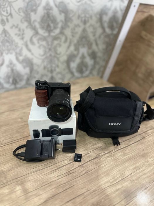 sony zv-e10 camera sotiladi