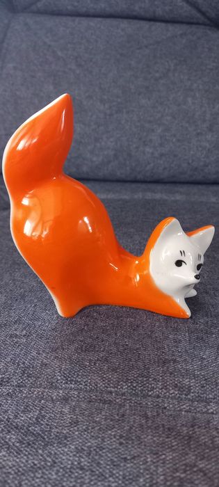 Танцующие лисички