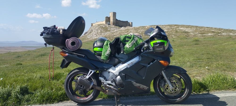 Vând Honda  vfr 800i