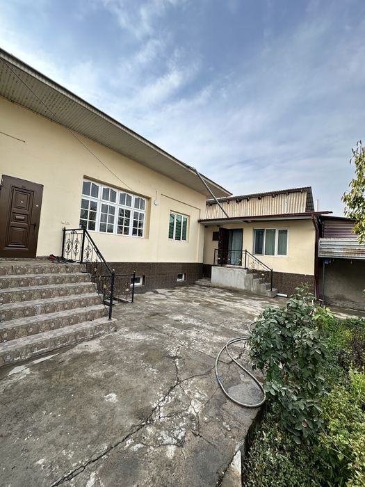 Узбум, 4,5 соток, 5 комнат, Речка