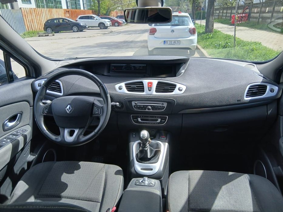 Vând masina Renault Scenic