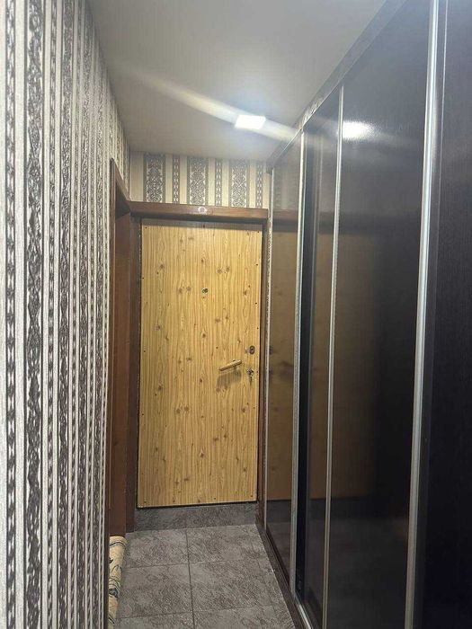 Продаётся 4х комн квартира на 2 этаже Ор-р Нихол кольцо