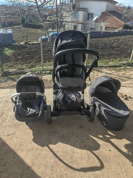 Продавам количка чиполино