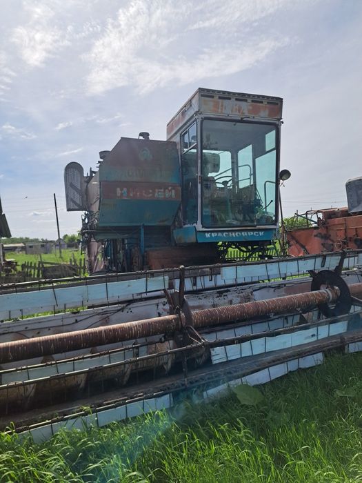 Комбайн Енисей 1200