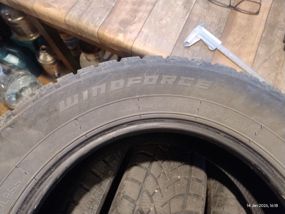 Зимни гуми 235/65 R17