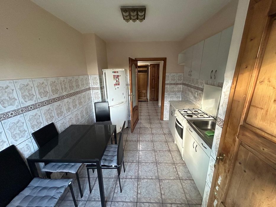 Inchiriez apartament 2 camere