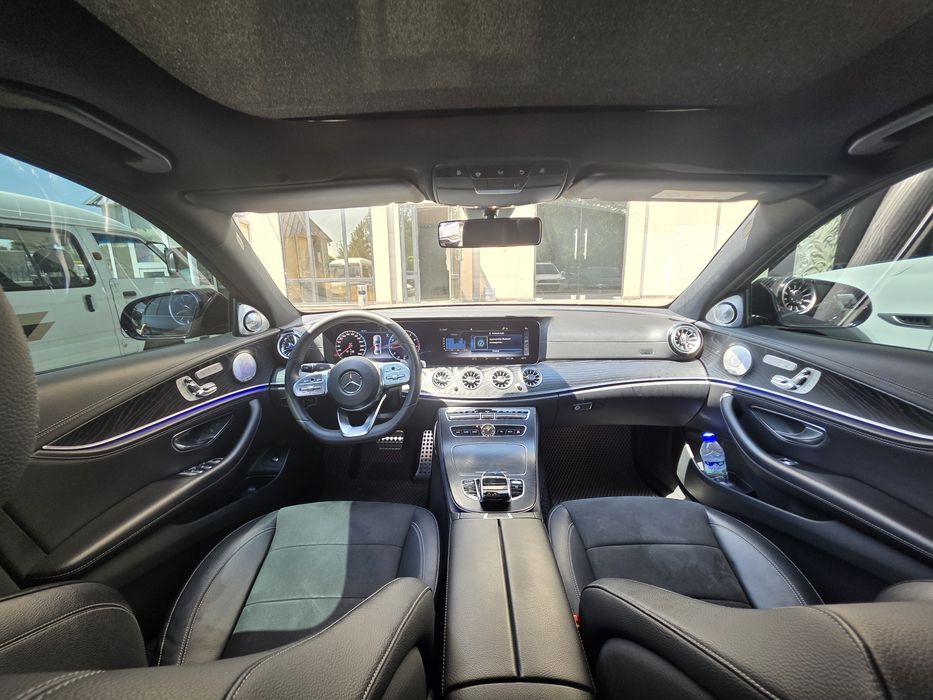 Mercedes-Benz Qora 2019 Yil 2 Turbo Benzin