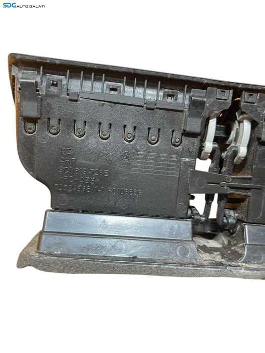 Gura Grila Aer Ventilatie Aerisire Bord Centrala Volkswagen Passat B6 2005 - 2010 Cod 3C1819728E 3C2819728D [B3881]