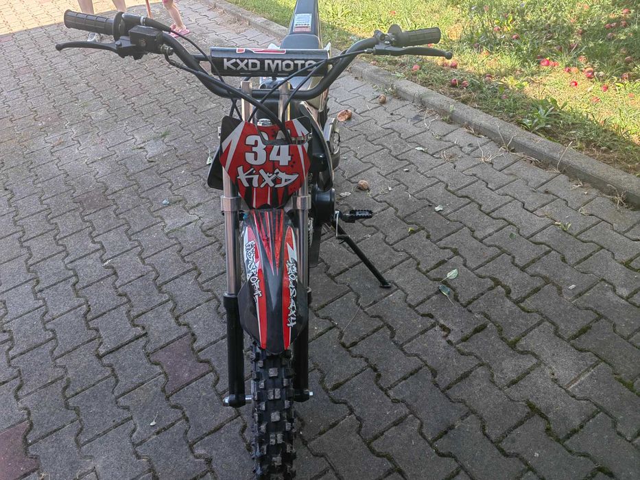 Vând Pitbike / Dirtbike KXD Pro MOTO – 125cc (Ideal Copii / Adolescenți) – Stare Excelenta