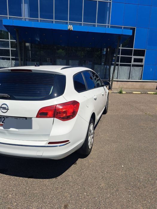 opel Astra J 2014