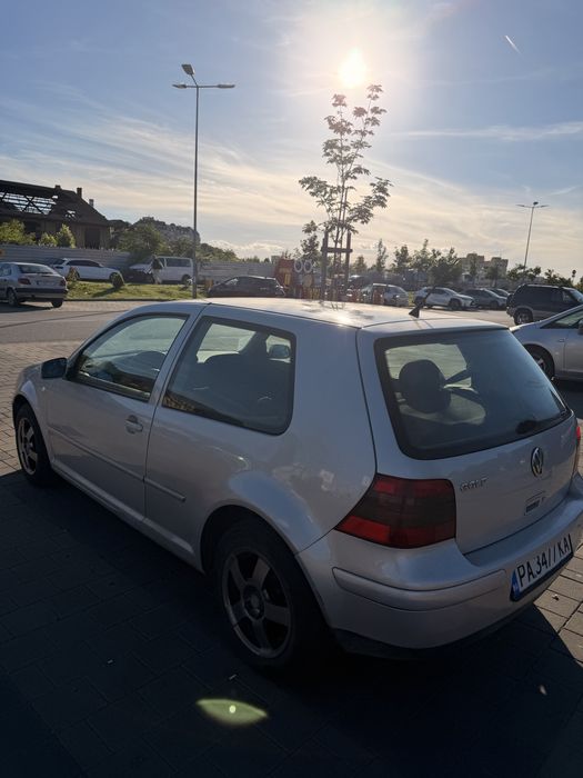 VW Golf 4 2000г 1.6 бензин