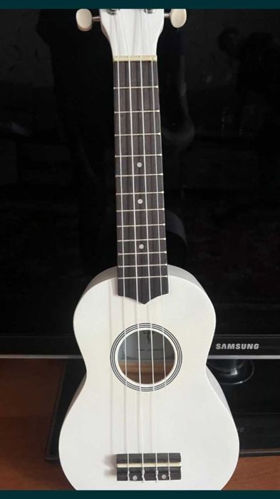 Гитара   укулеле