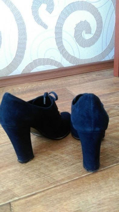 Замшевые ботильоны