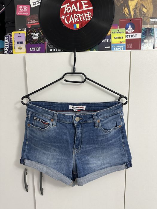 Blugi scurti Tommh Jeans