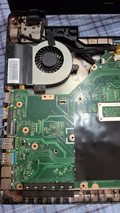 Asus X55U за части