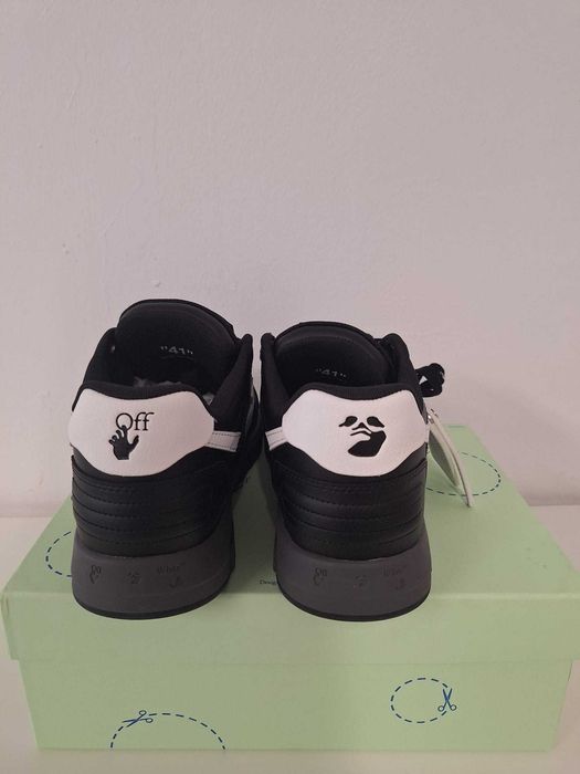 Adidasi Off-White Out of Office negri 39