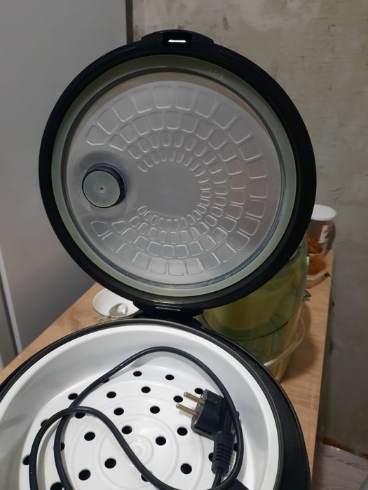 Продаётся мультиварка