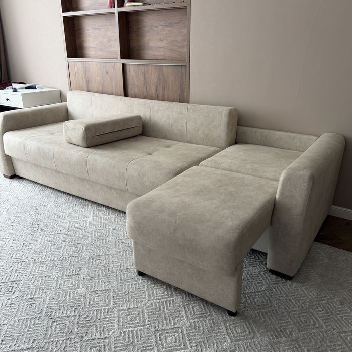 Продается диван для зала