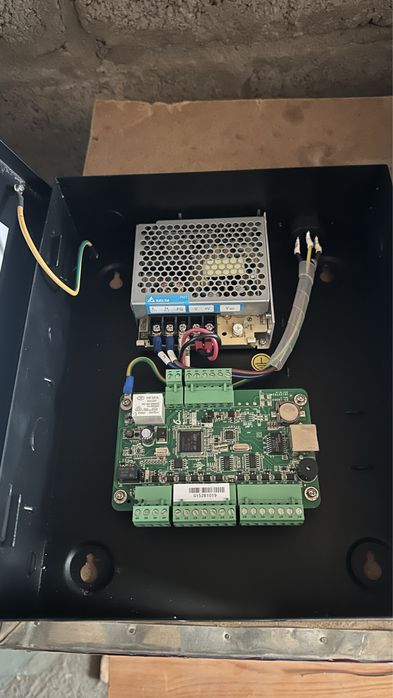 Продам турникеты Hikvision ID kamera