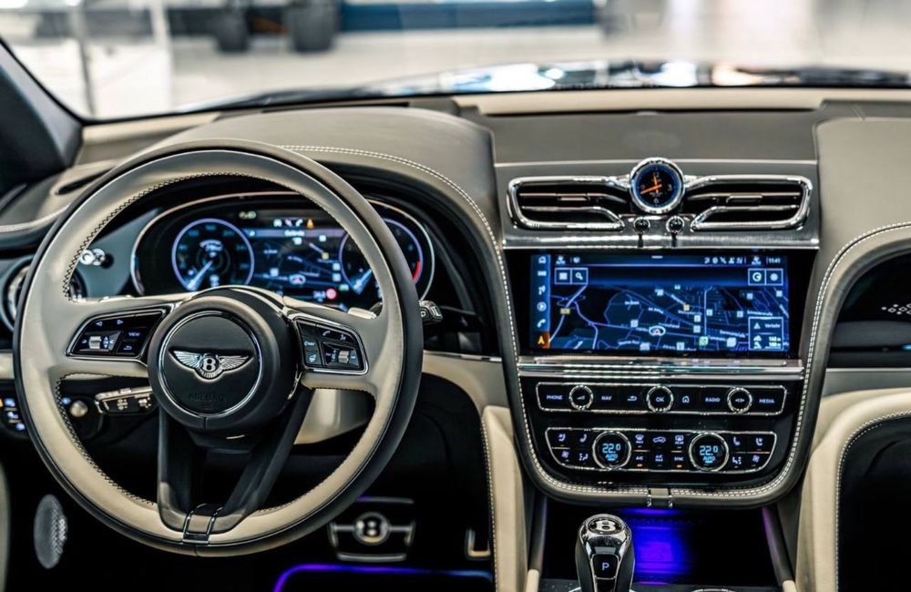 Bentley Bentayga EWB Azure First Edition  2026