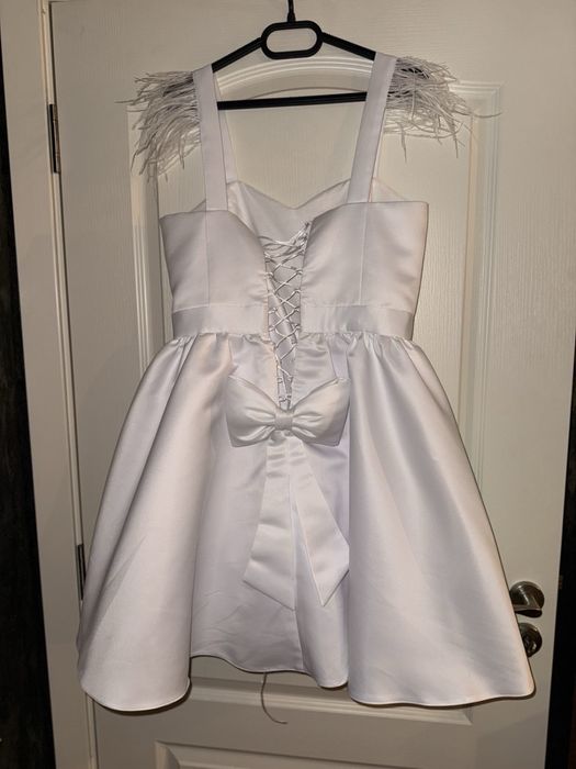 Официални рокли .