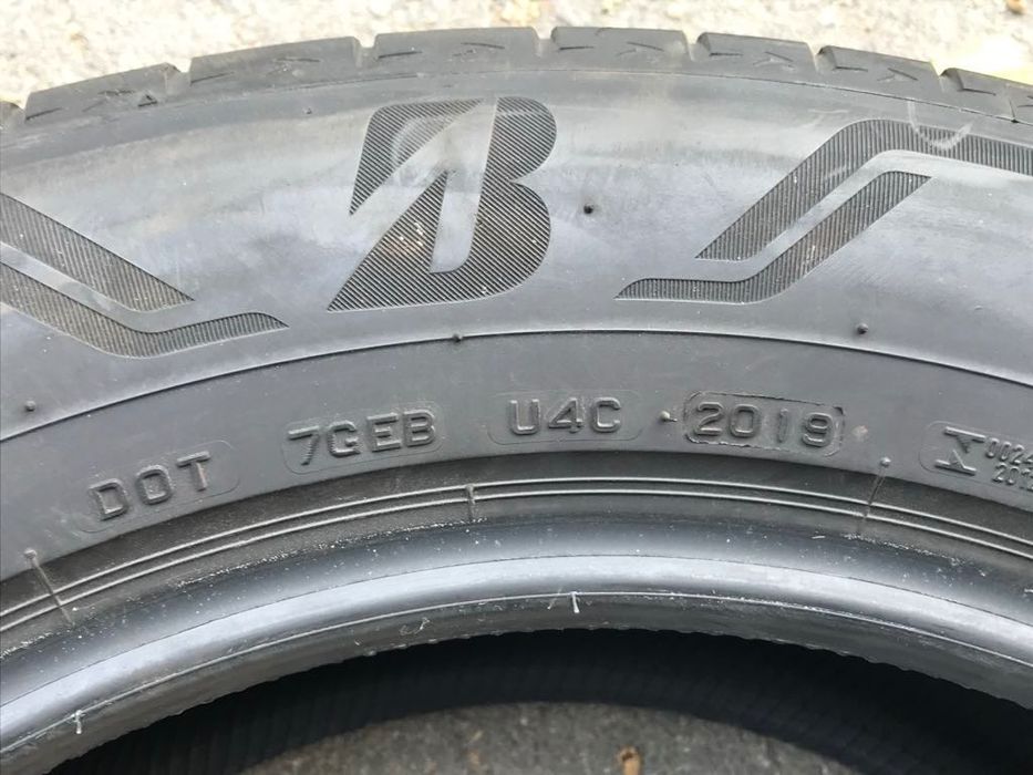 Bridgestone  255/55/19