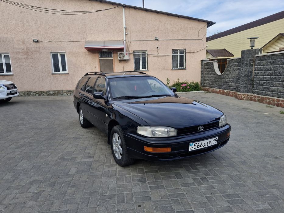 Продам машину камри 10