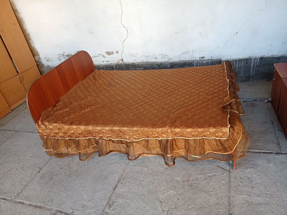 Спальный гарнитур