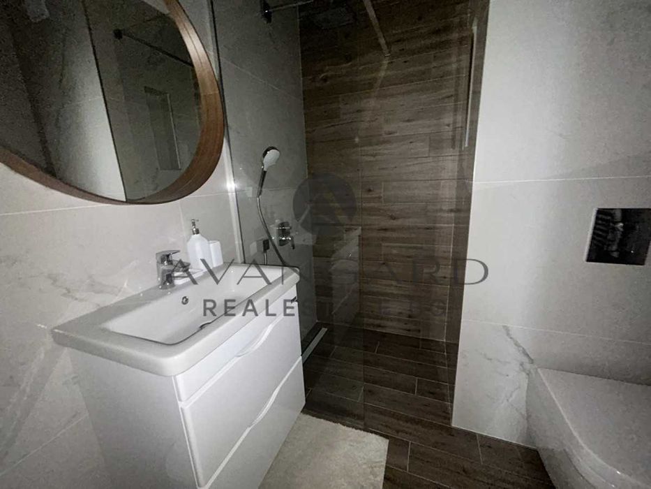 Продава се Четиристаен апартамент в Пловдив, Христо Смирненски - 194 кв.м за 1547 €/кв.м - Снимка #11