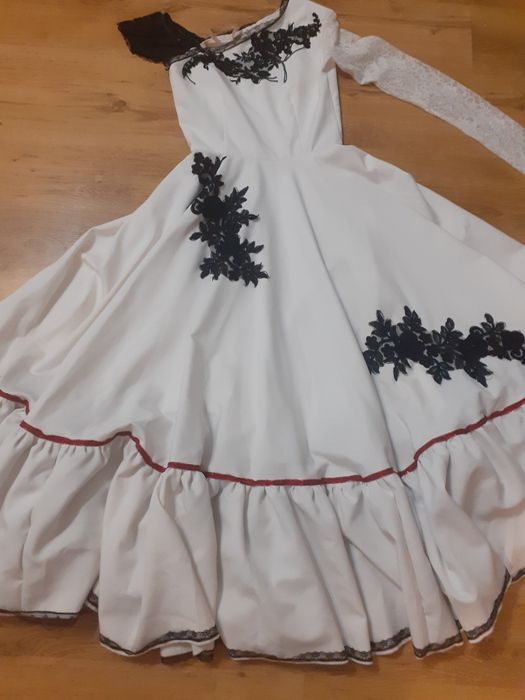 Рокли за танци или карнавал