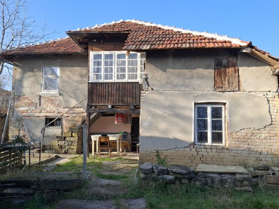 Къща в село ПЛАКОВО.