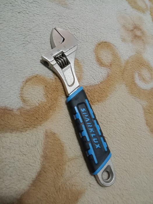 Продам разводной ключ