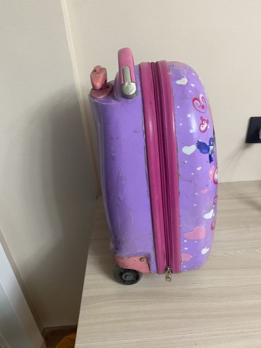 Детский чемодан качественный