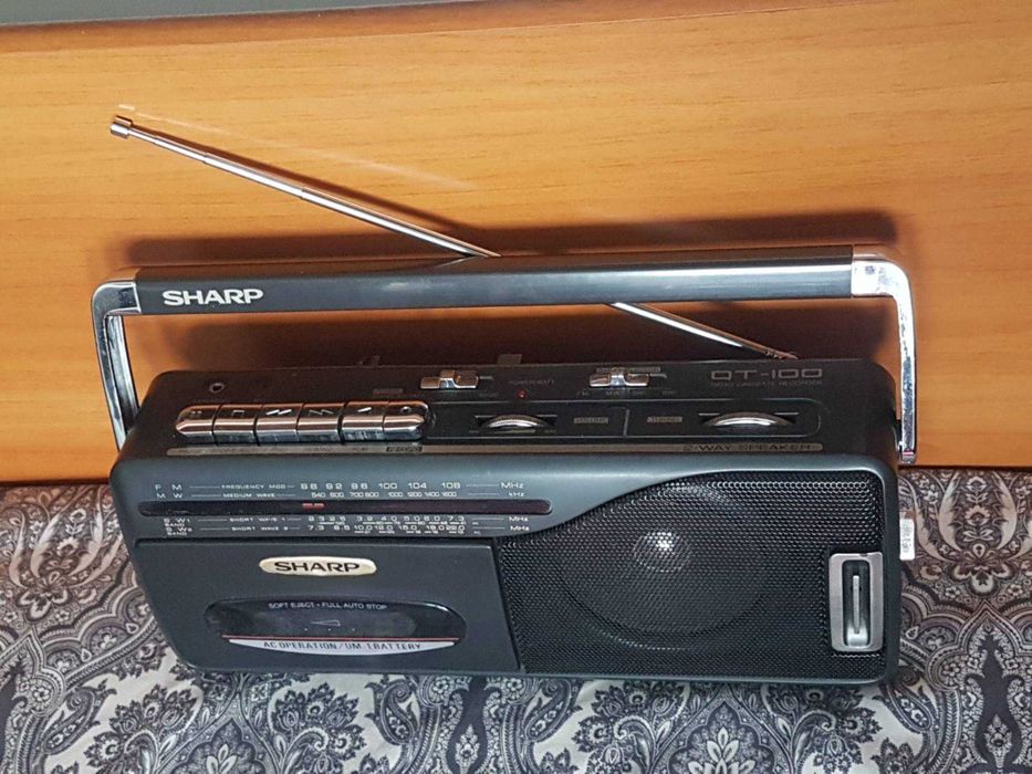 Radiocasetofon Recorder Sharp QT-100 - In stare foarte buna