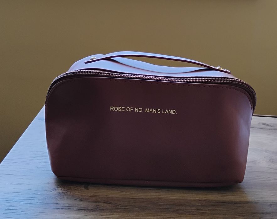 Кожена козметична чанта - несесер